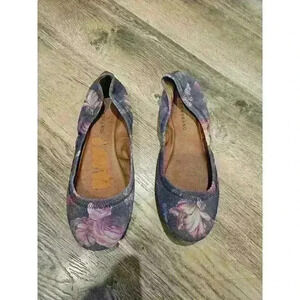 Lucky Brand Blue Floral Flats Size: 8m